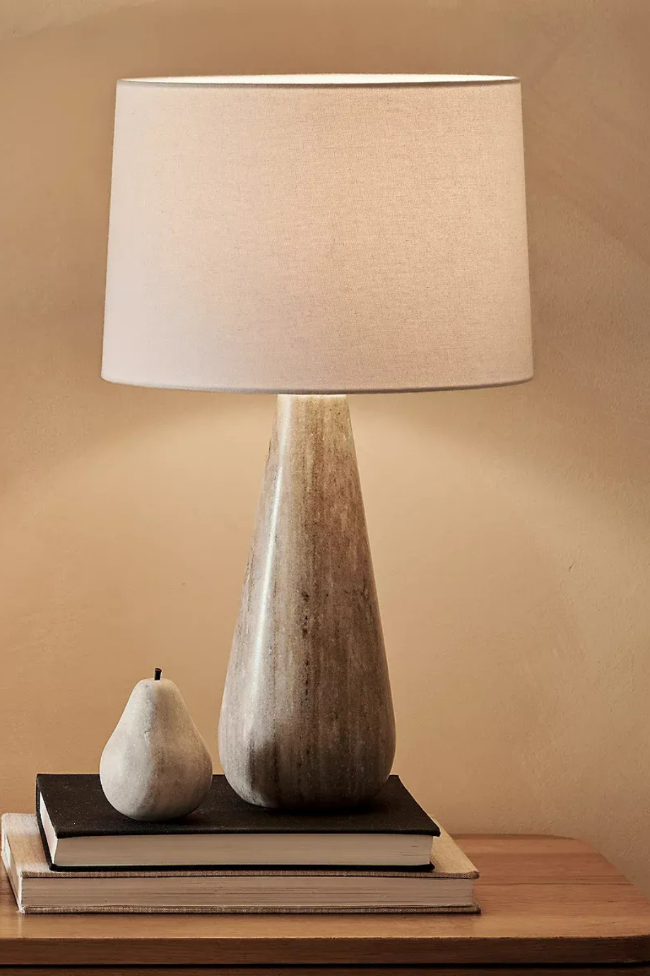 Marlow Mermer Teardrop Masa Lambası, Bej Mermer Taban ve Keten Abajur