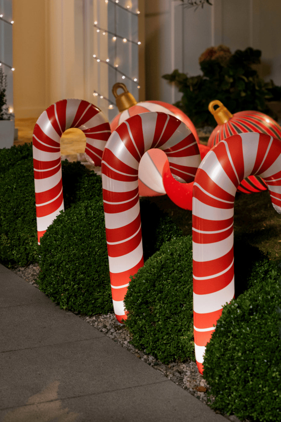 LED Işıklı Şişme Şeker Kamışı Noel Bahçe Dekoru 2’li Set