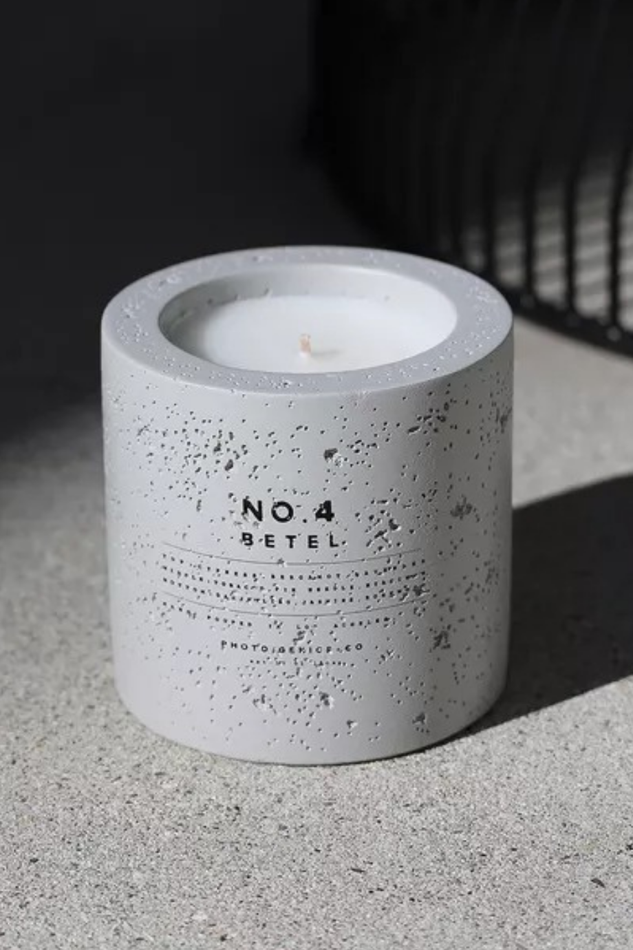 No.4 Betel Concrete Candle 225g, Lüks Mermer Beton Tasarımlı Mum