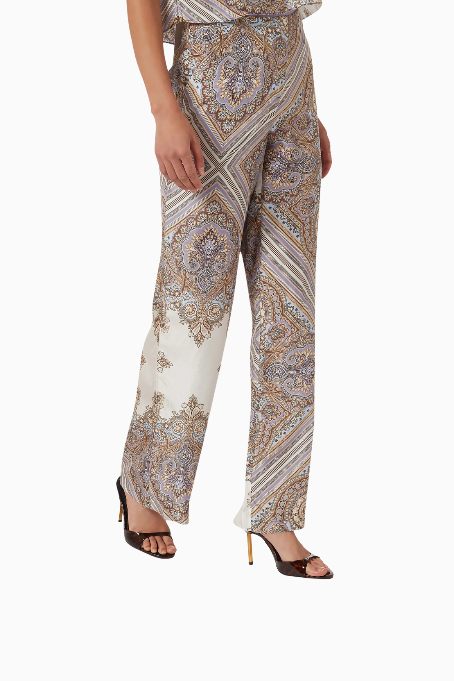 Open-toe 87 Parlak Patent Deri, İnce Bantlı ve Metalik Topuklu Sandalet