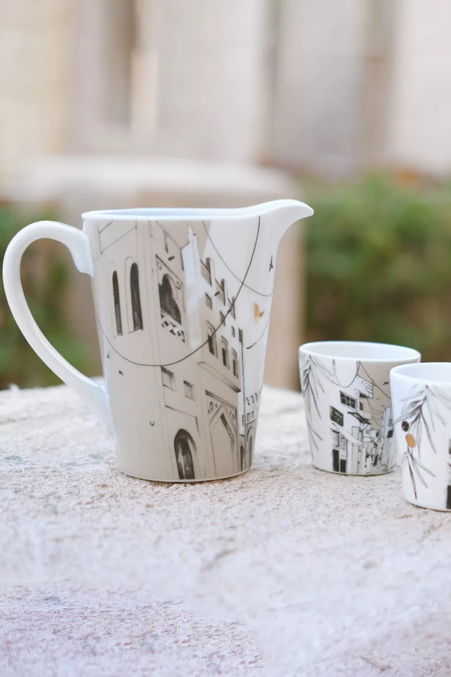 Naseem Porselen 4’lü Fincan ve Sürahi Seti, 22 Ayar Altın Detaylı