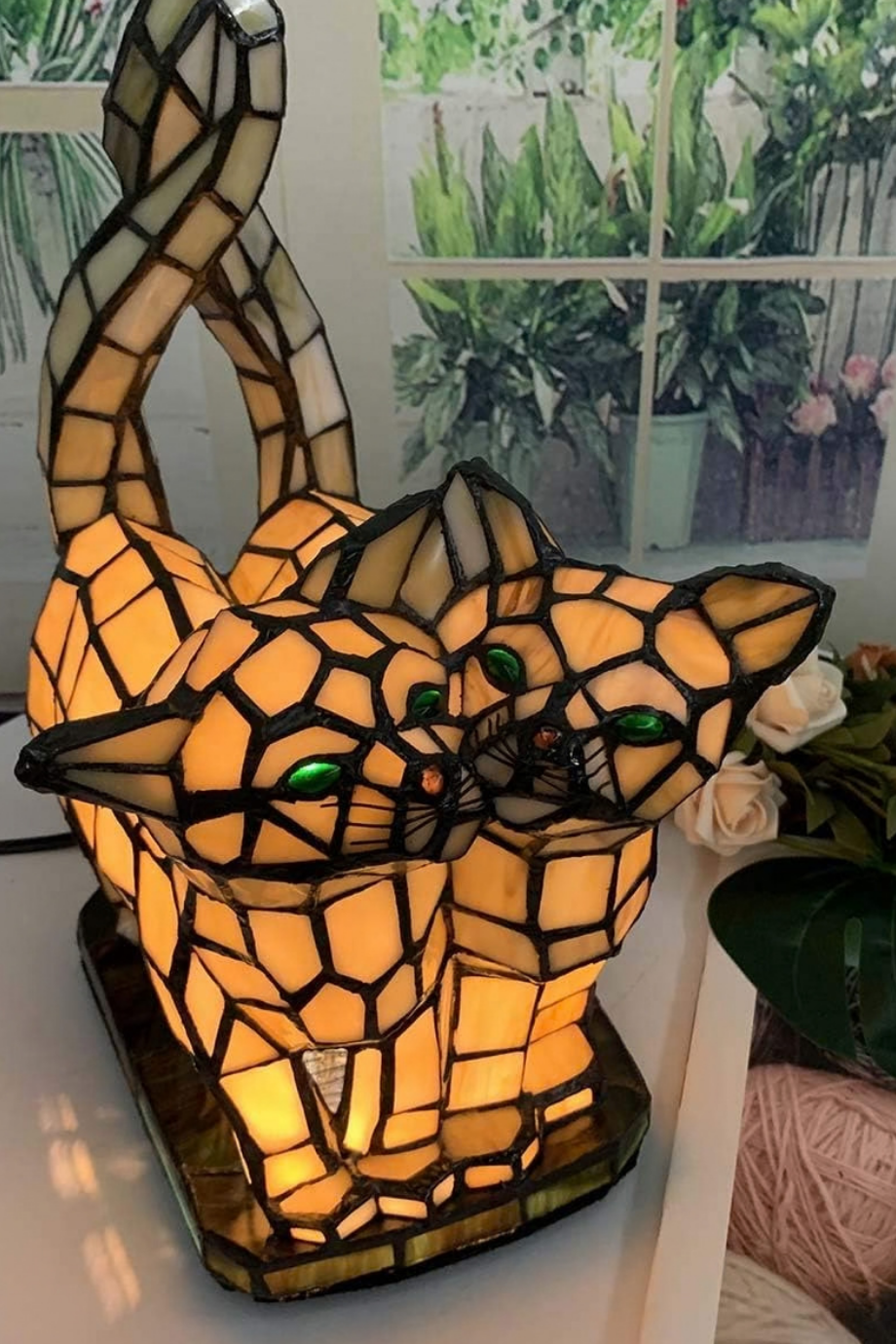 Kitten in Love Tiffany Cam, El İşçiliği Dekoratif Masa Lambası