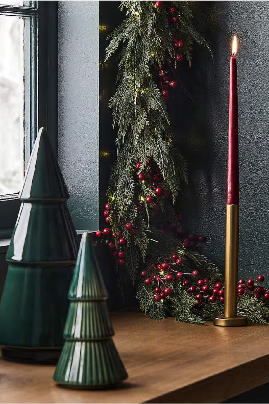 Faux Pre-Lit Hemlock-Berry Garland 6' LED Işıklı Yılbaşı Çelengi