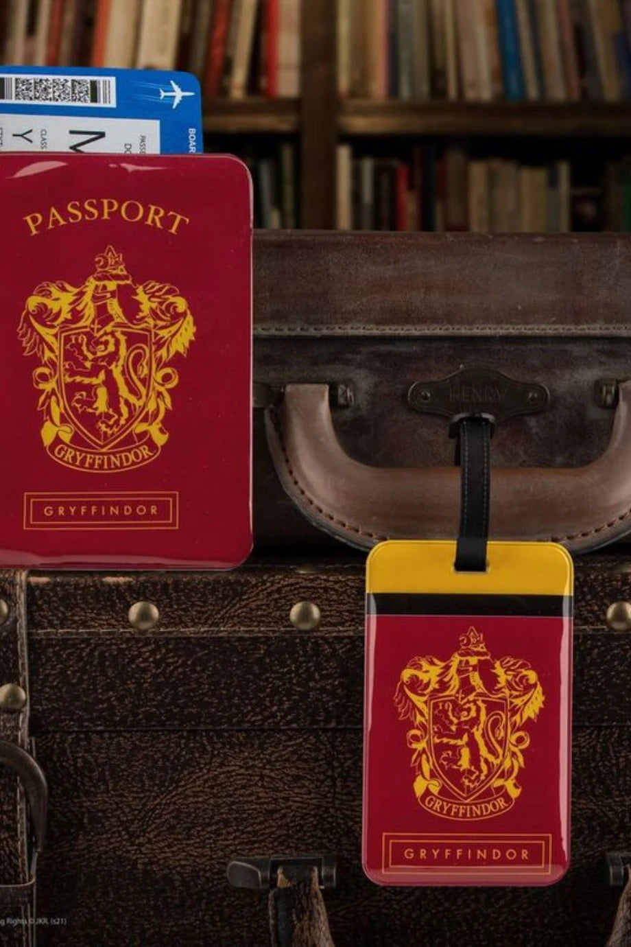 Harry Potter Gryffindor Pasaport Kılıfı ve Valiz Etiketi Seti