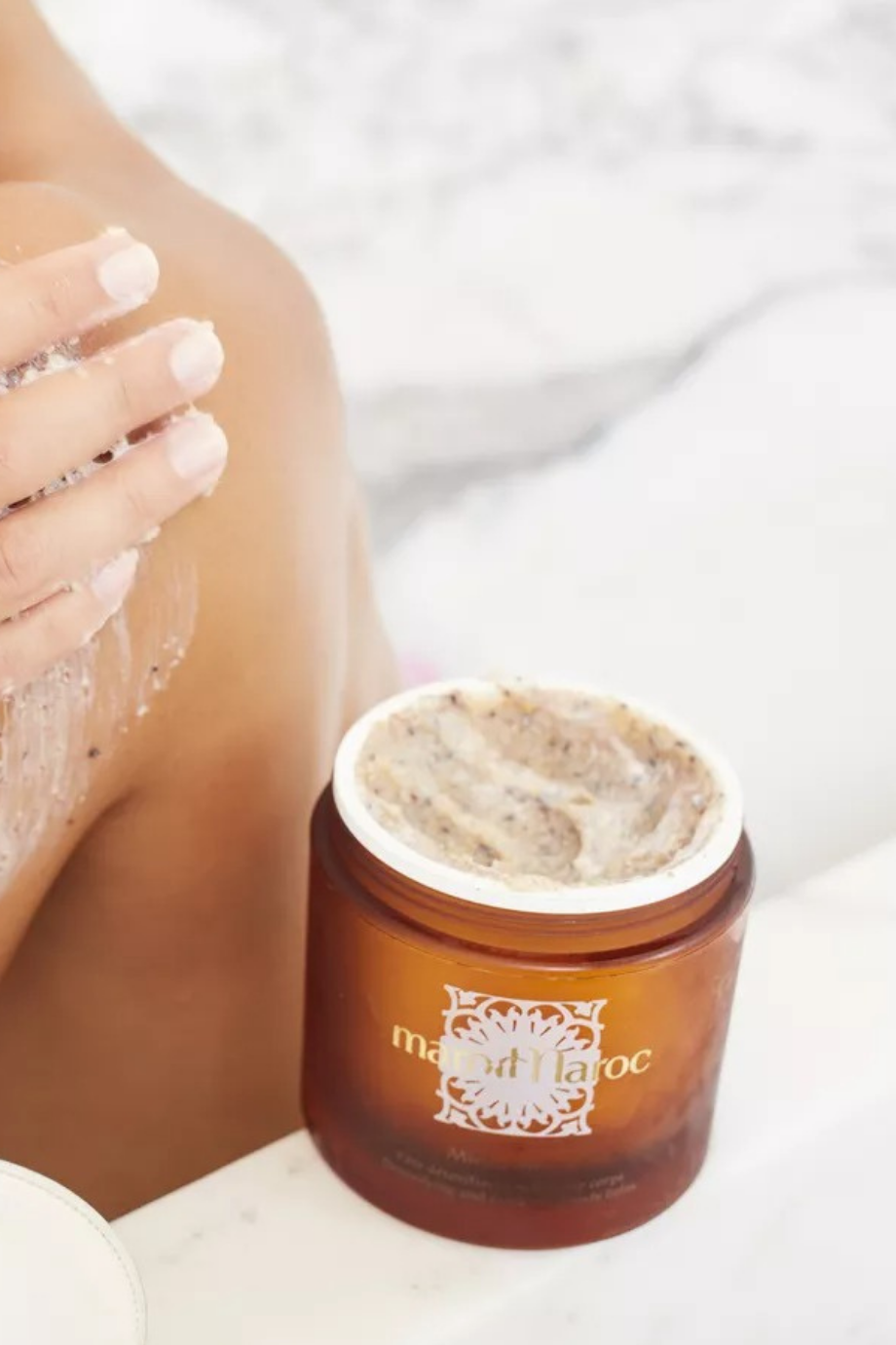 Detoxifying Body Scrub 200ml Miel d'Ambre, Canlandırıcı ve Lüks Vücut Peelingi