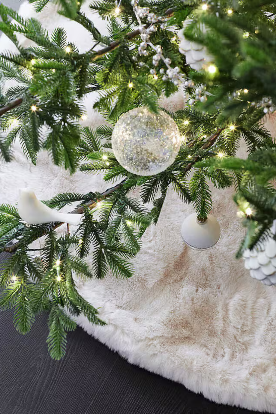 Winter White Faux Fur Christmas Tree Skirt Yapay Kürk Yılbaşı Ağacı Eteği