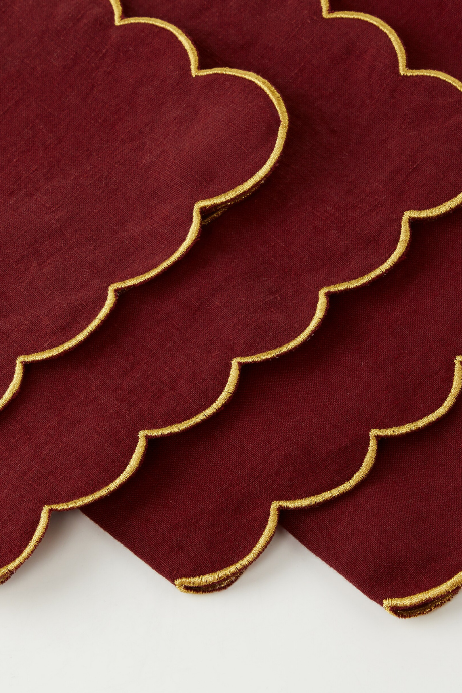 4’lü Dilimli, İtalyan Tasarımı %100 Keten Peçete Seti Burgundy-Gold