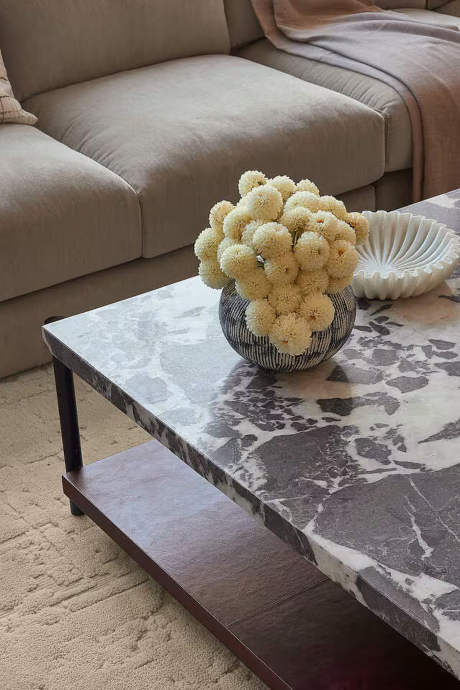 Moe Siyah Beyaz El Yapımı Seramik Dekoratif Vazo