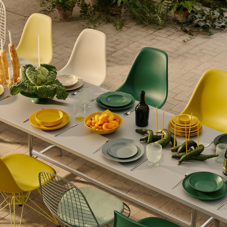 Eames DSR RE Sandalye Geri Dönüşümlü Malzeme, İkonik Tasarım, Dış Mekâna Uygun