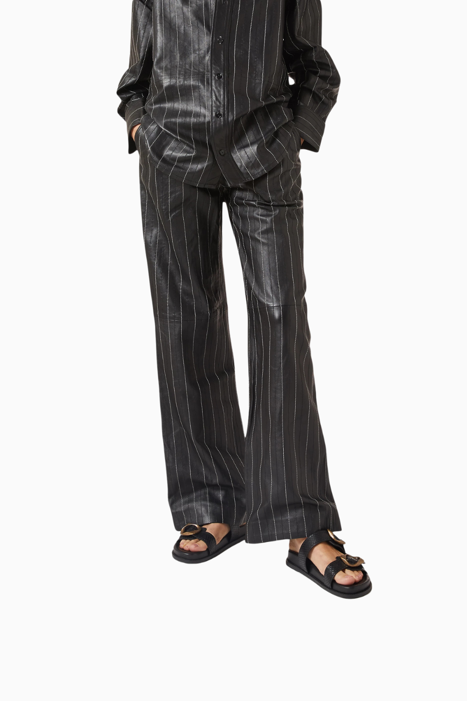 Lois Siyah Kroko Deri Çift Bantlı Sandalet, Altın Tonlu Tokalı ve Lüks Yaz Stili