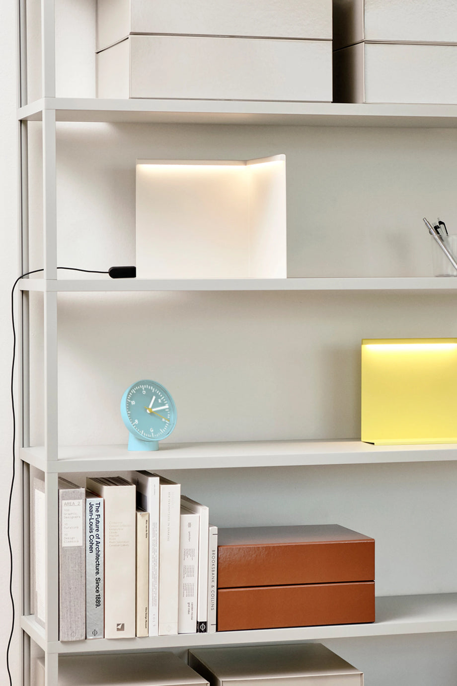 Jasper Morrison Tasarımı Sessiz Masa Saati – Alüminyum Gövde