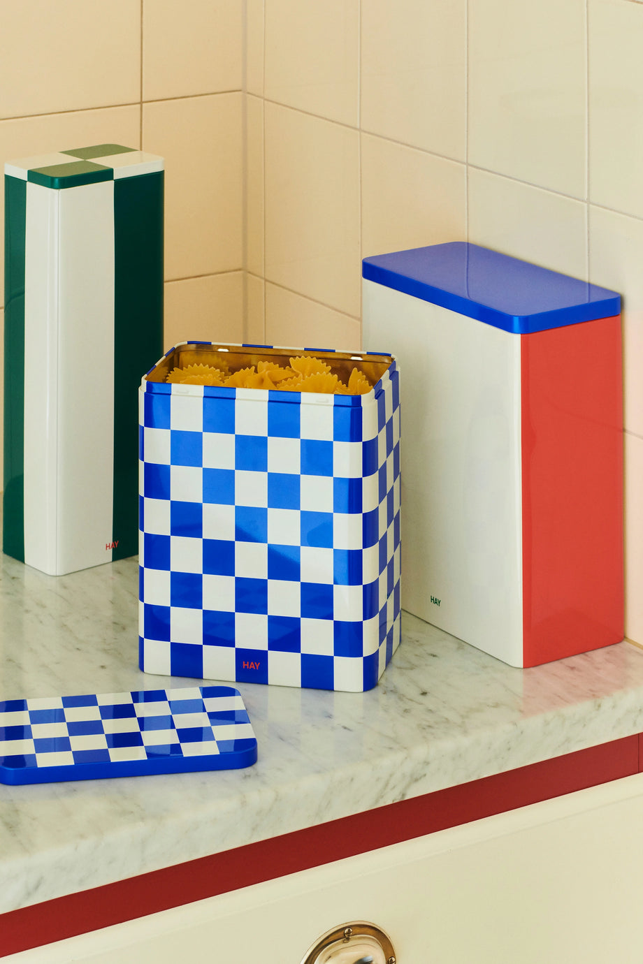 Large Metal Saklama Kutusu 20 cm Hava Geçirmez Kapaklı Gıda Dostu Beyaz Teneke