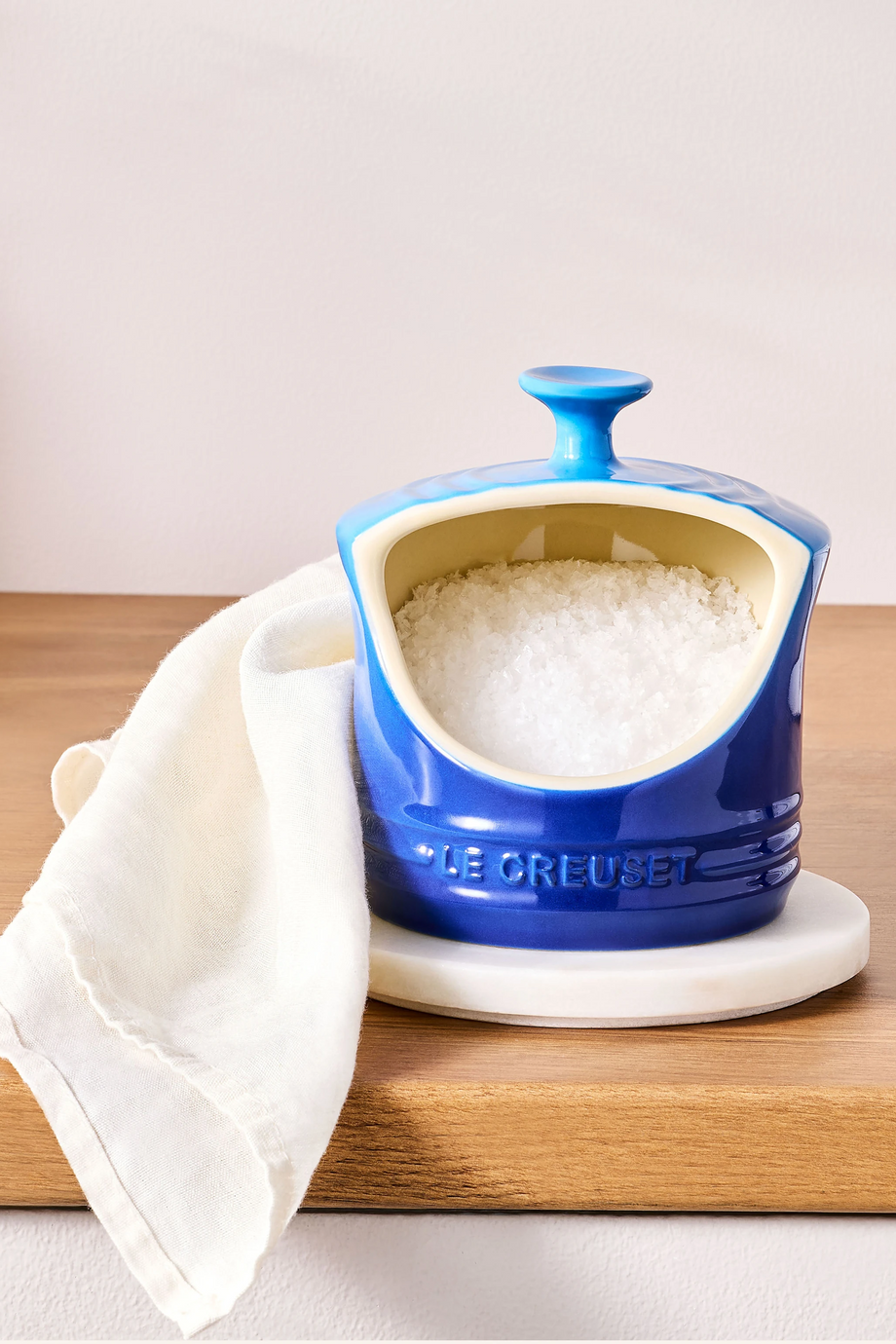 300 ml Seramik Tuzluk, Üstten Kulplu, Dayanıklı ve Kolay Temizlenir