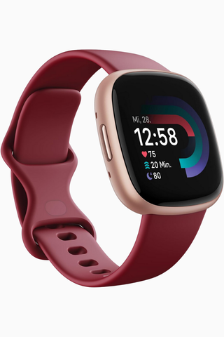 Fitbit Versa 4, Entegre GPS, 6+ Gün Pil ve 50 m Suya Dayanıklı Akıllı Saat