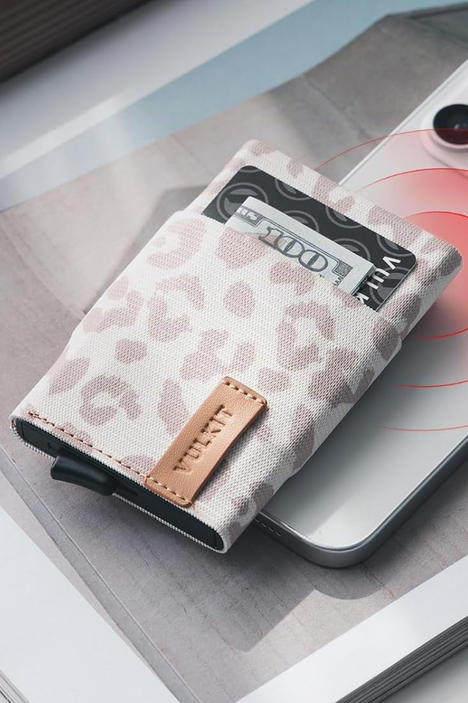 RFID Korumalı Kadın Pop-Up Kartlık