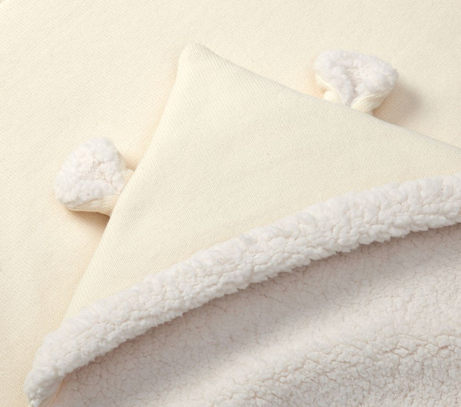 Sevimli Kazak Örgü Kapşonlu Bebek Battaniyesi, Sıcak ve Konforlu