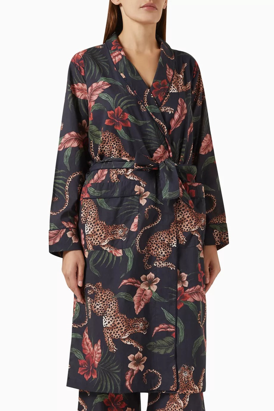 Soleia Kadın Lüks Organik Pamuklu Leopar Desenli Sabahlık Şal Yaka ve Kuşaklı