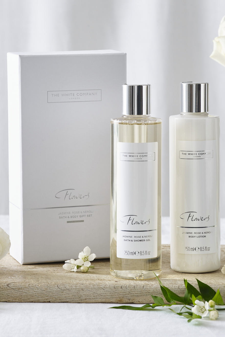 Flowers Banyo ve Vücut Hediye Seti Jasmine ve Gül Kokusu