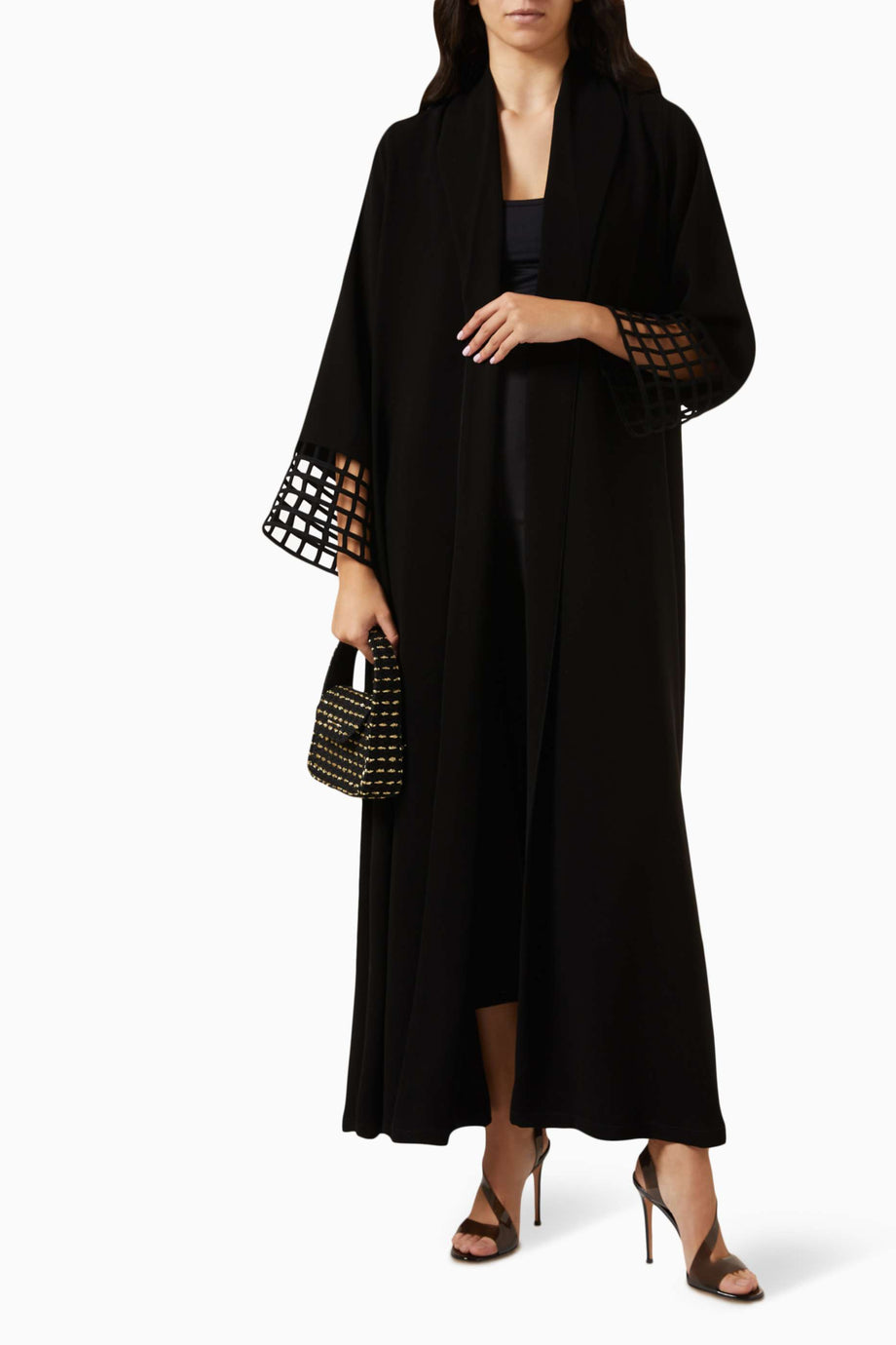 Şal Yaka Abaya Modern Tasarım Geleneksel Dokunuş ile Birleşiyor