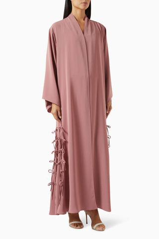 Büyüleyici Detaylarla Tasarlanan Oversize Abaya ile Şıklığınızı Tamamlayın