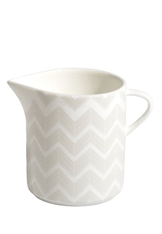 Zig-Zag Kremalık Sürahi İkonik Desenli Bone China & Porselen
