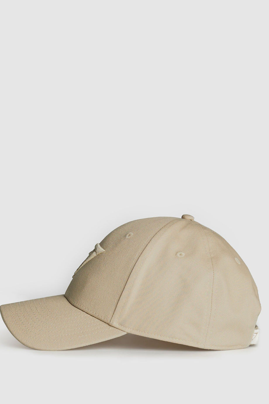 Sharkhead Snapback Şapka, Klasik Tasarım ve Yükseltilmiş Logo ile Şık ve Konforlu