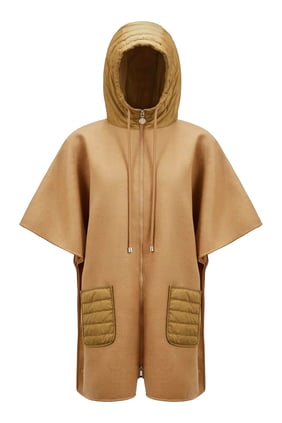 Moncler Logo Yamasıyla Şık Kaban