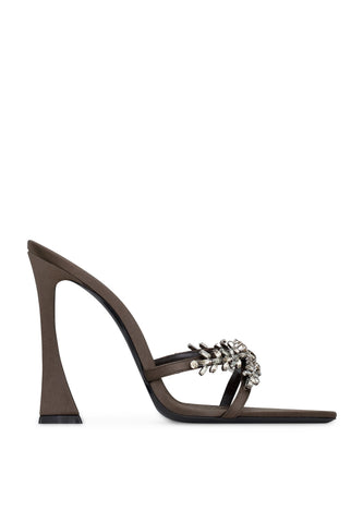 Liz 110 Saten Krepe ve Taşlı Mules