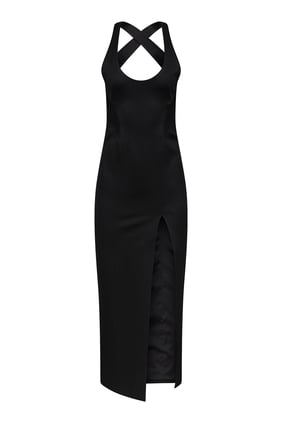 Opta Elbise - Şıklığın ve Feminenliğin Temsilcisi