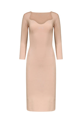 Kaia Uzun Kollu Elbise ile Lüksü Yaşayın