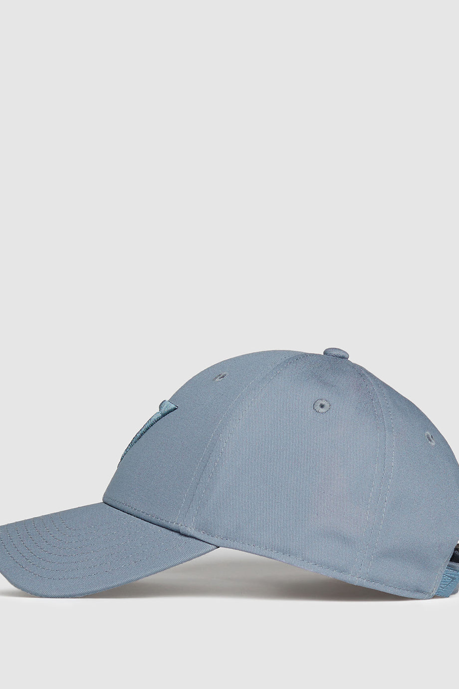 Sharkhead Snapback Şapka, Klasik Tasarım ve Yükseltilmiş Logo ile Şık ve Konforlu