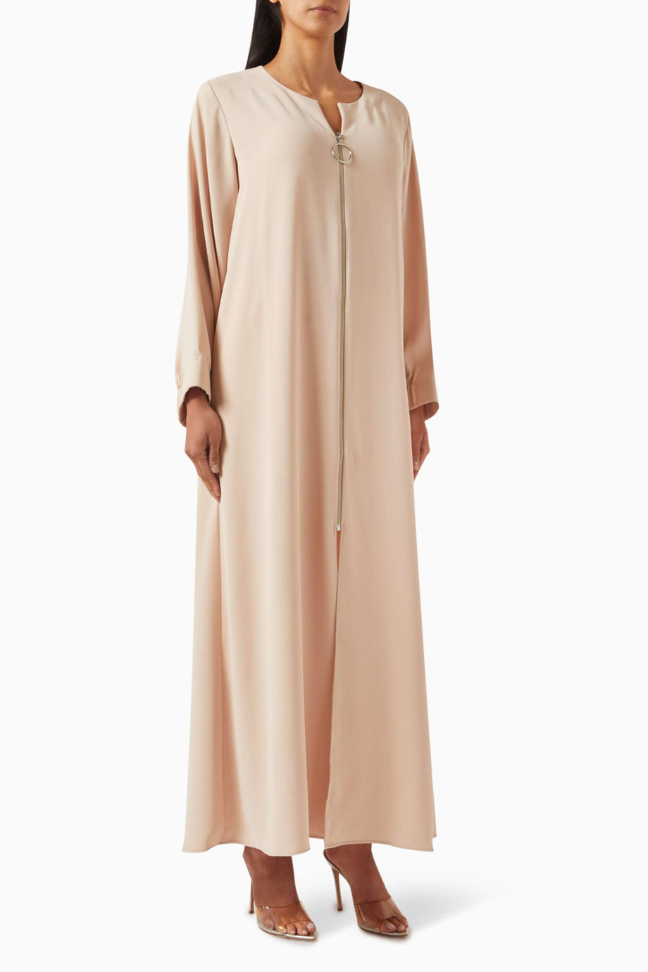 Modern Zip Detaylı Abaya ile Şık ve Geleneksel Elegansı Yakalayın