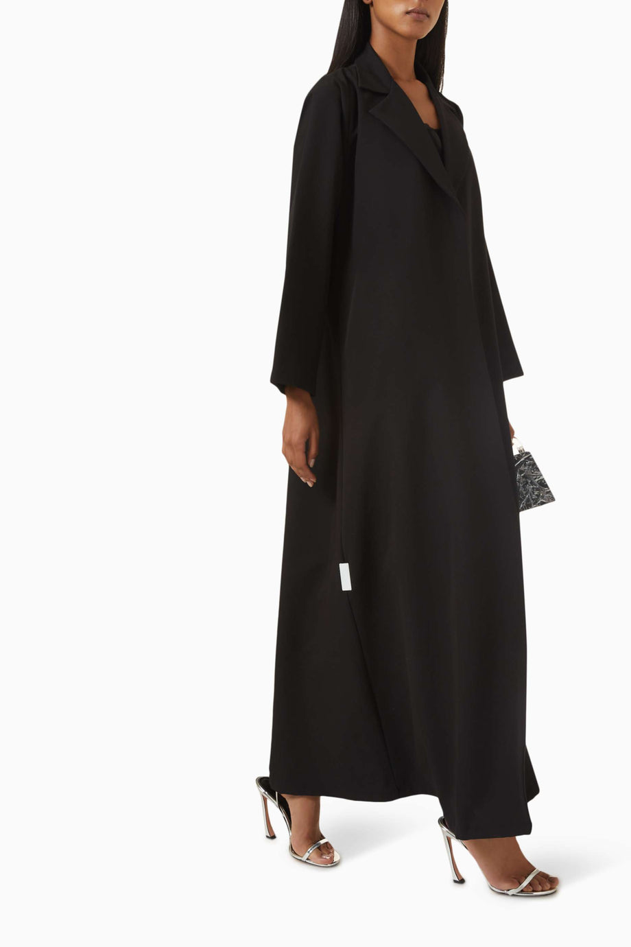Şık Uzun Kollu Abaya Rahat Silhoutesi ile Günlük ve Özel Günler için İdeal Tasarım