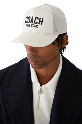 Şık Beyaz Trucker Şapka - Coach