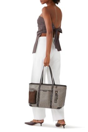 Sürdürülebilir Seyahat için Anya Hindmarch Tote Çantası