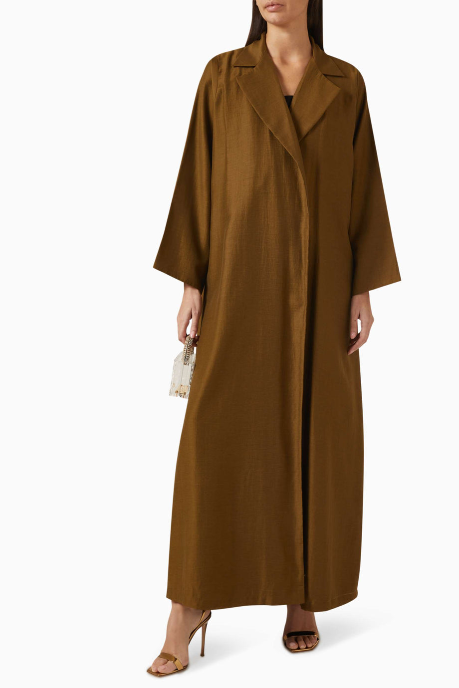 Zamansız Tasarımla Günlük Şıklık Sunan Notch Yaka Abaya ve Eşleşen Şeila