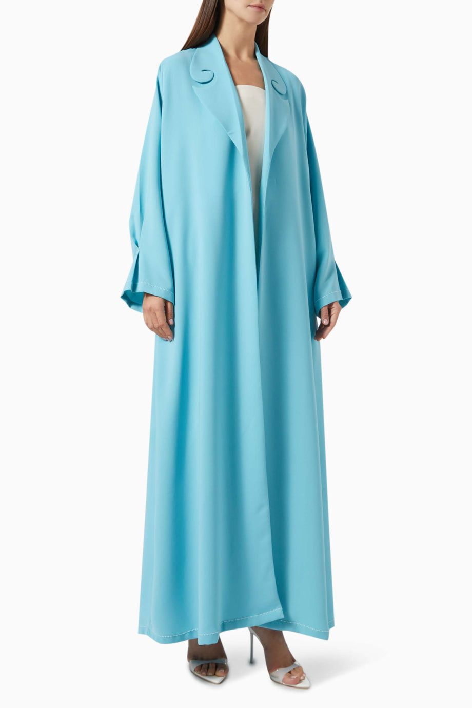 Konforlu ve Şık Abaya ile Günlük ve Özel Anlarınızda Fark Yaratın