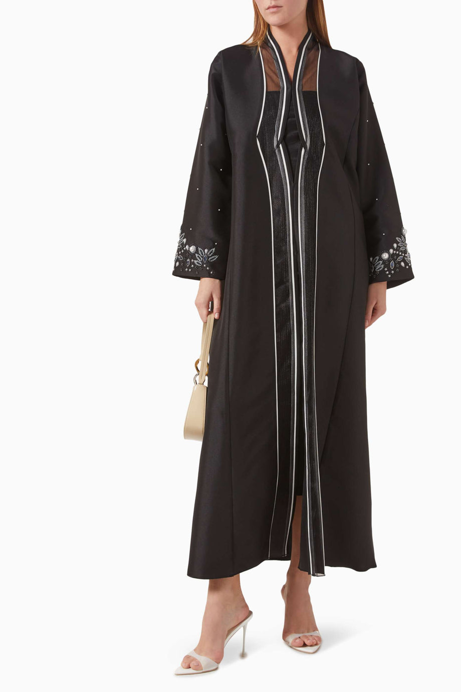Şık Boncuk İşlemeli Abaya ile Modern Tarzınızı Yükseltin ve Dikkatleri Üzerinize Çekin
