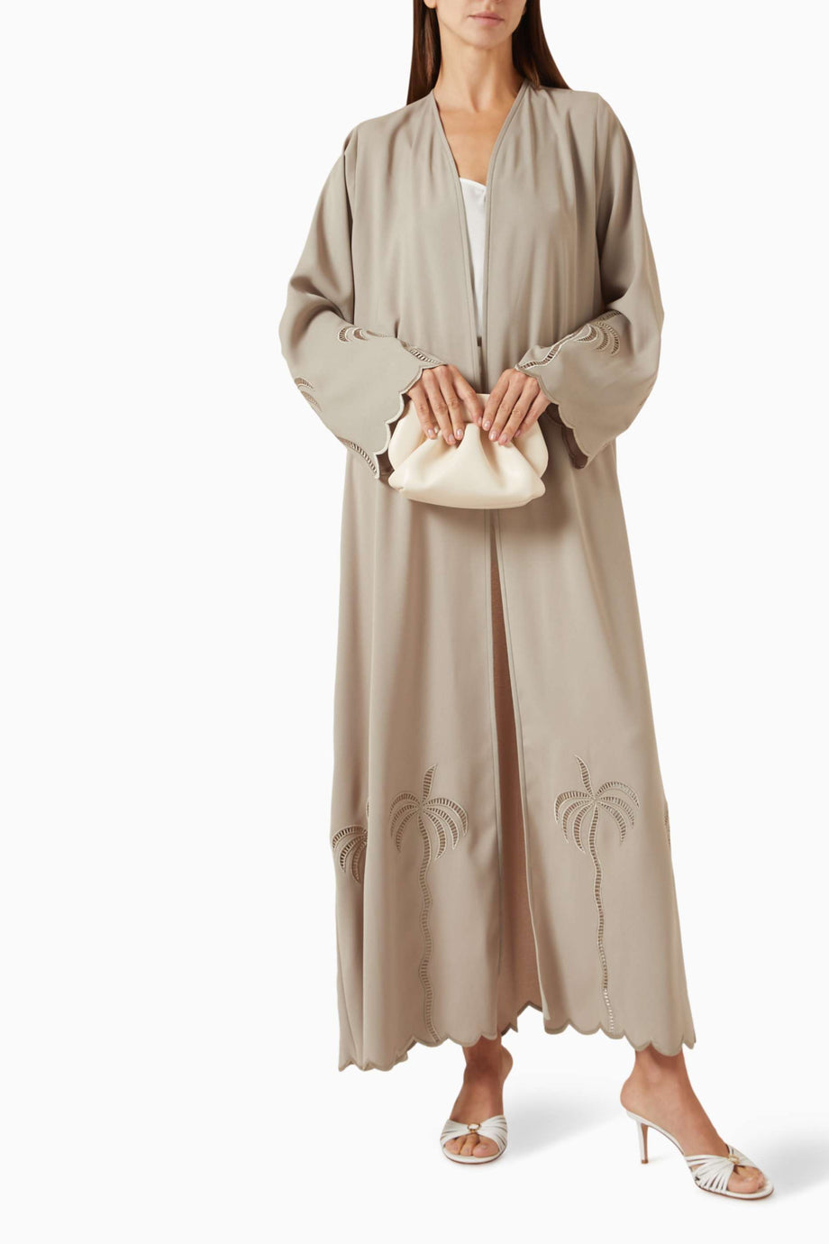 Lüks Konfor ile Tasarlanmış Palm İşlemeli Georgette Abaya Modası