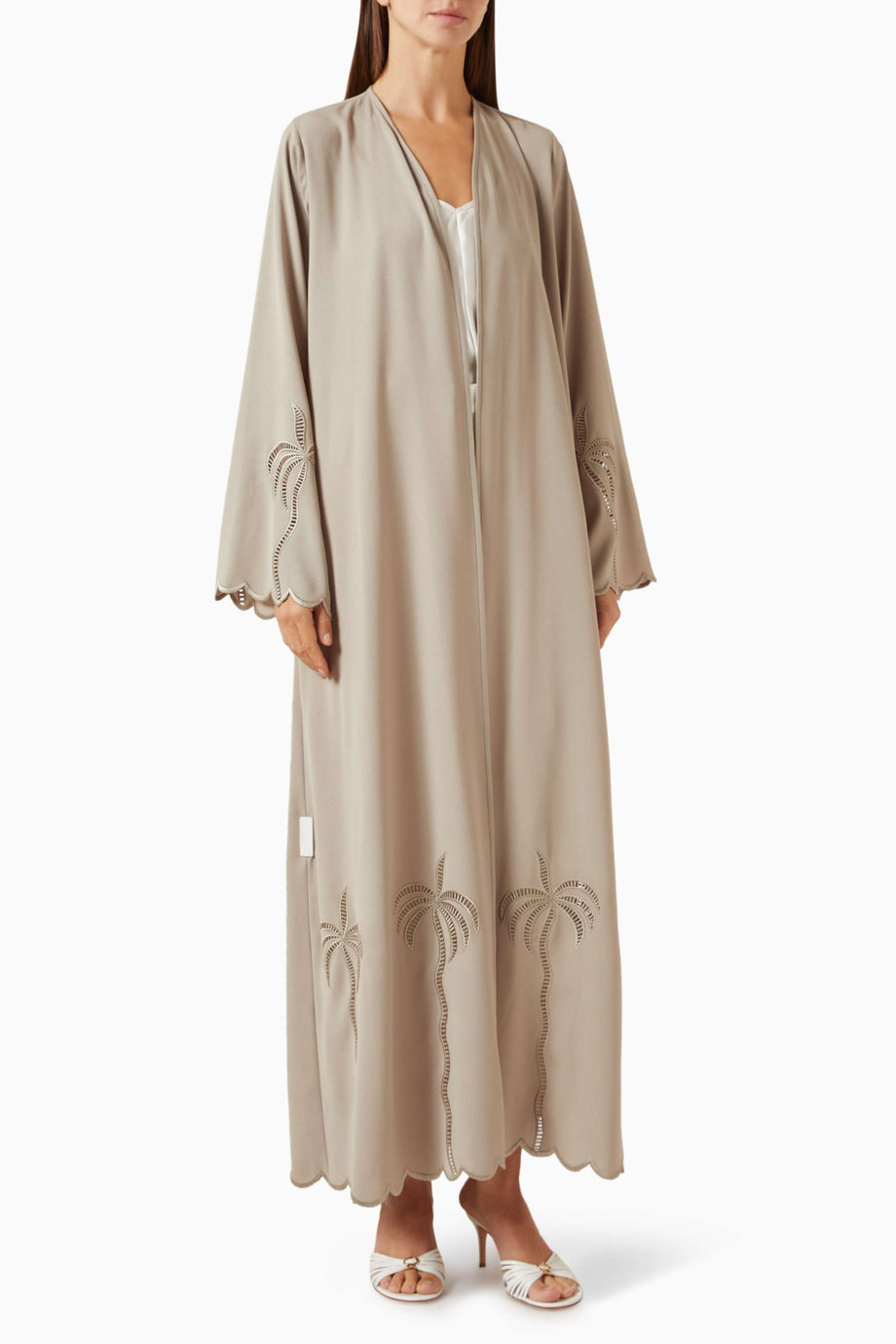 Lüks Konfor ile Tasarlanmış Palm İşlemeli Georgette Abaya Modası