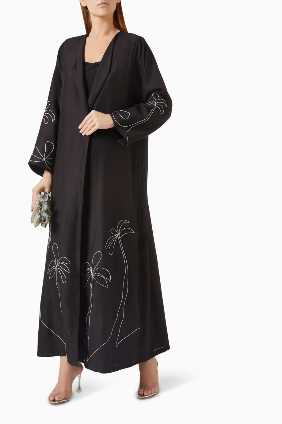 Konforlu İpek Detaylı Abaya ile Günlük Şıklığı Yakalayın