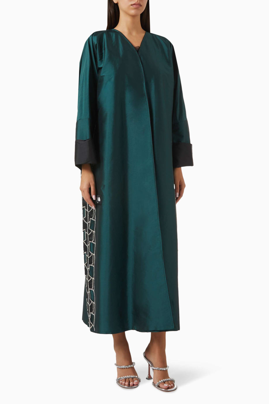 Şık Kristal Süslemeli Taffeta Abaya ve Şeila ile Konforlu Zarafet