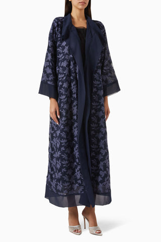 Şıklığı ve Rahatlığı Bir Araya Getiren Dantel Detaylı Chiffon Abaya Modeli