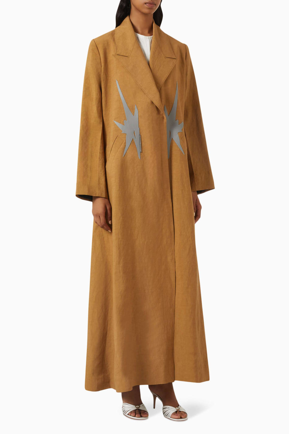 Şık ve Fonksiyonel Dikişli Abaya Modern Kadınlar için Estetik Tasarım