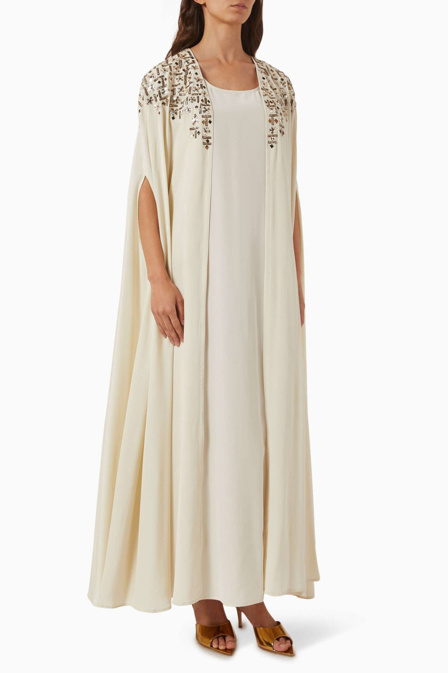 Konforlu ve Şık Sequin Süslemeli Abaya Modelleri ile Fark Yaratın