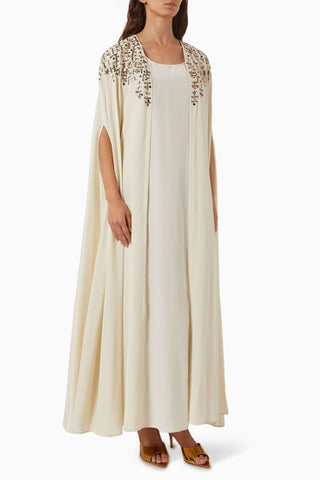 Konforlu ve Şık Sequin Süslemeli Abaya Modelleri ile Fark Yaratın