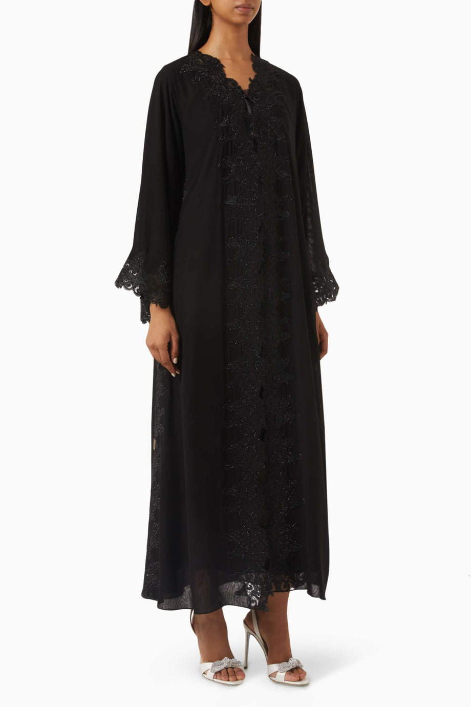 Dantel İşlemeli Rahat Abaya Modern Kadınlar için Şık ve Pratik Seçenek