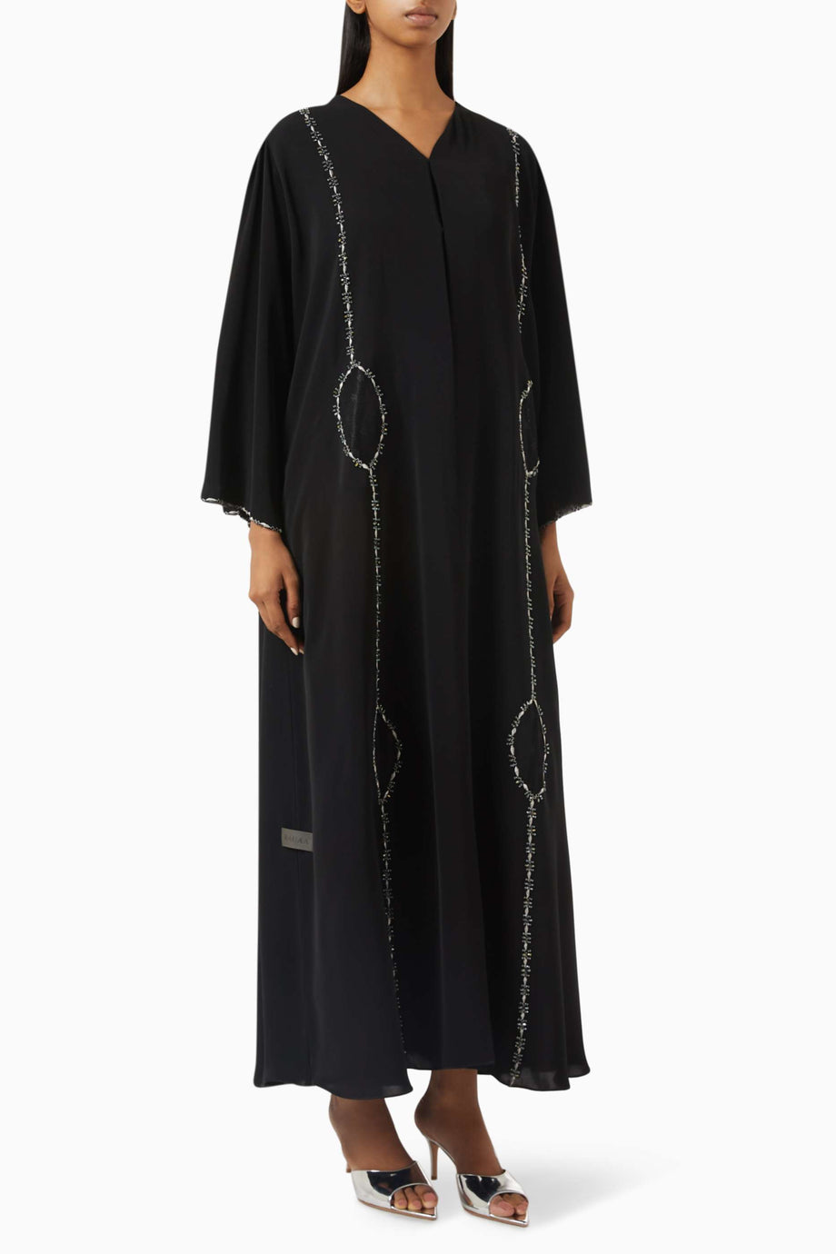 Şık Dikişli Abaya ile Gün Boyu Rahatlık ve Zarafet Sağlayın
