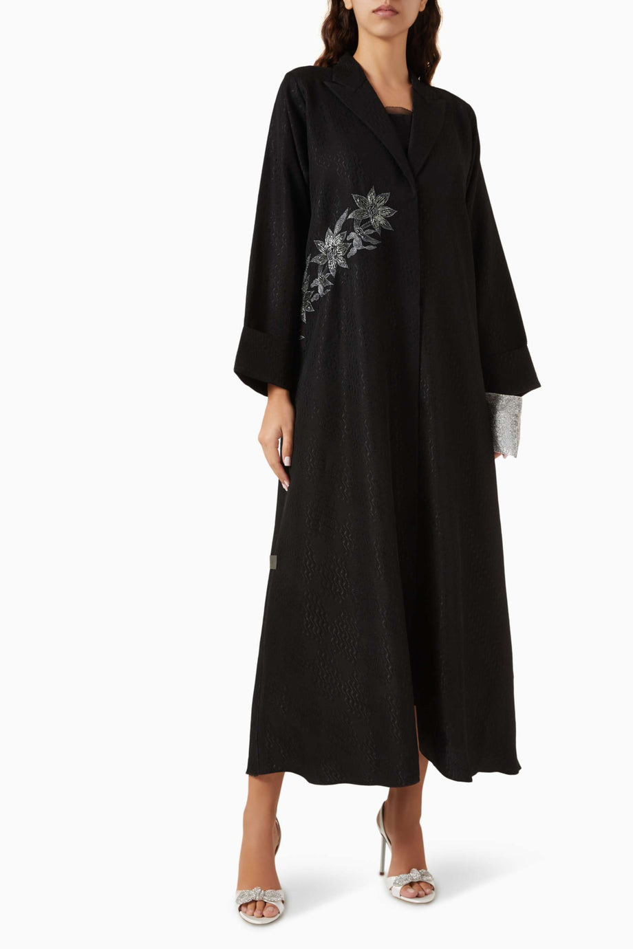 Şık Nakışlı Abaya | Uzun Kol ve Sheila İle Konforlu Kullanım için Tasarlandı