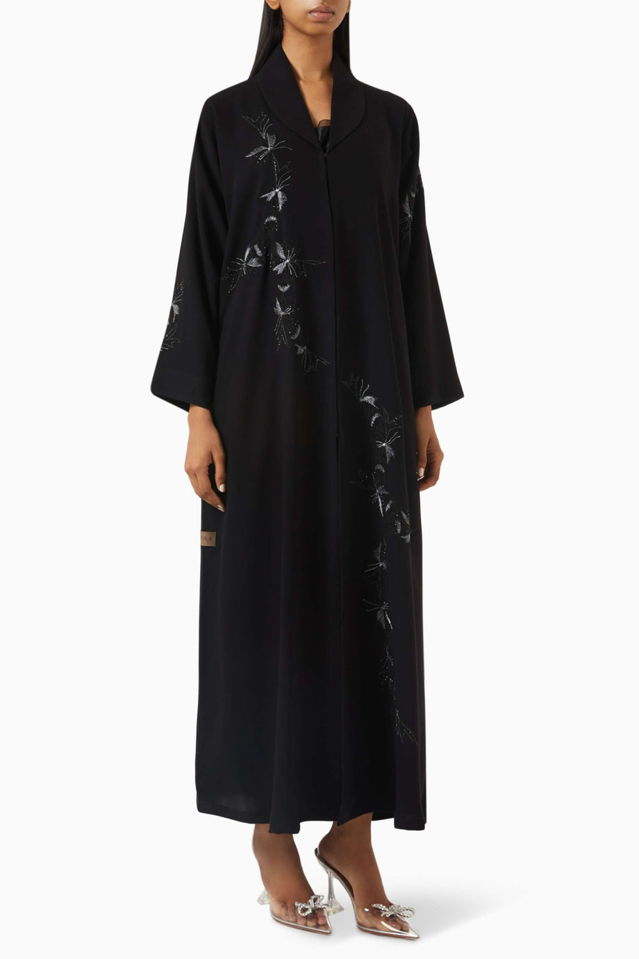 Şık İşlemeli Abaya Rahat Drape Uzun Kollu Ön Açılır Tasarım ile Her Ortama Uygun